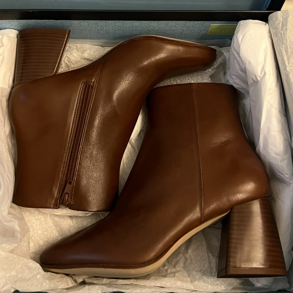 Bernardo 1946 Brown Leather Ankle Boots